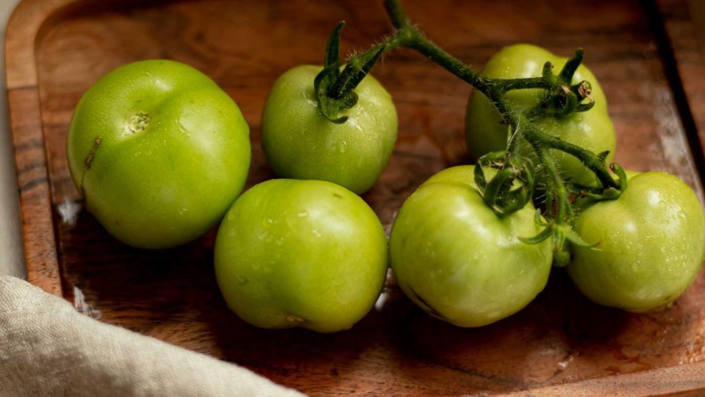 Green tomato benefits_Blog featured image